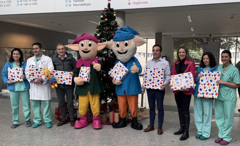 Los Guachis visitan a los niños ingresados en el Hospital de Torrejón