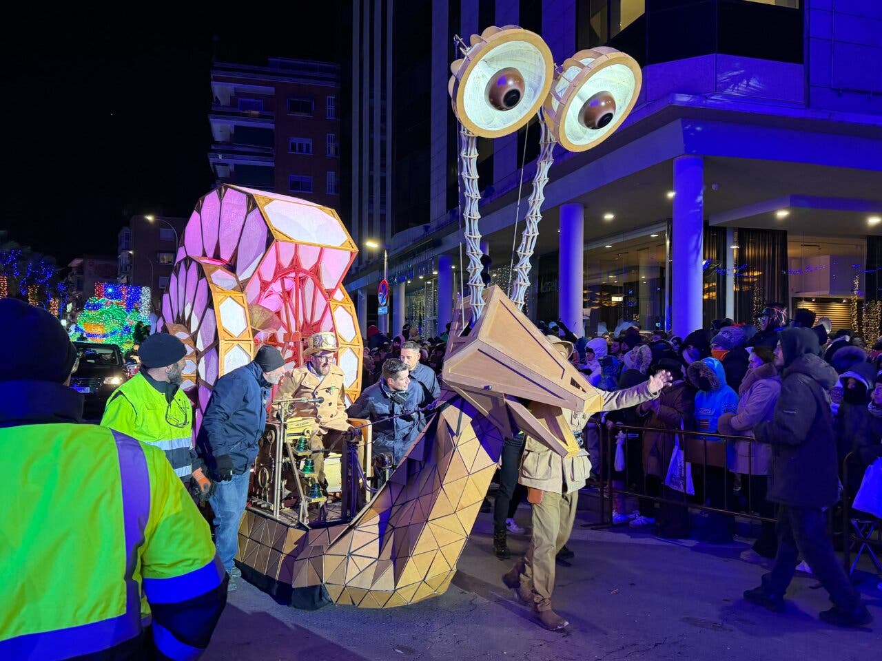 Carroza de caracol en la Gran Cabalgata de Reyes de Torrejón de Ardoz