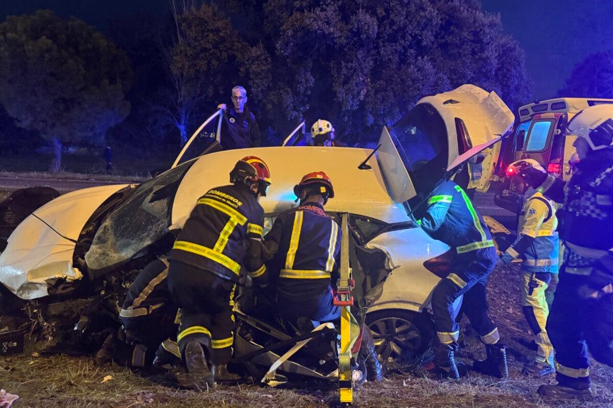 Un herido grave en accidente entre un autobús y un turismo en Pozuelo de Alarcón