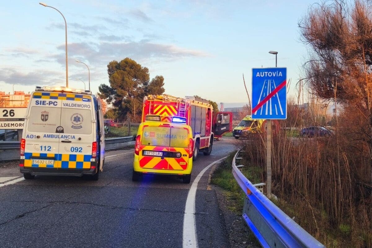 Muere en Valdemoro un conductor de 45 años tras salirse de la A-4, volcar y caer por un terraplén