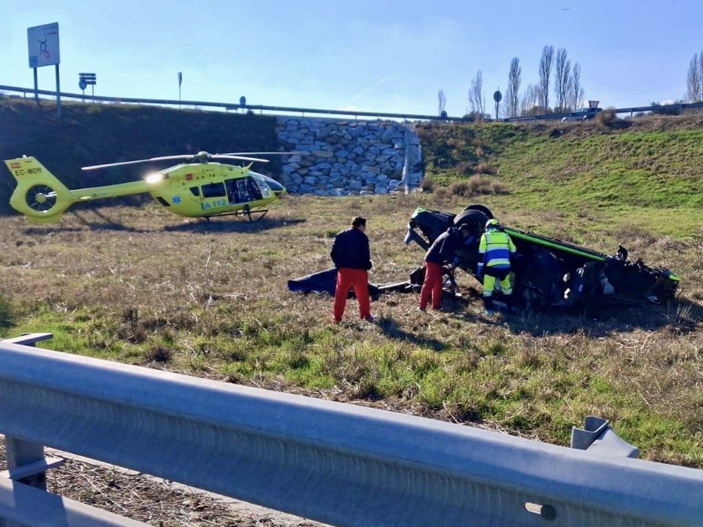 Un conductor resulta muy grave tras volcar y salir despedido de su vehículo en la A-1, en Colmenar Viejo