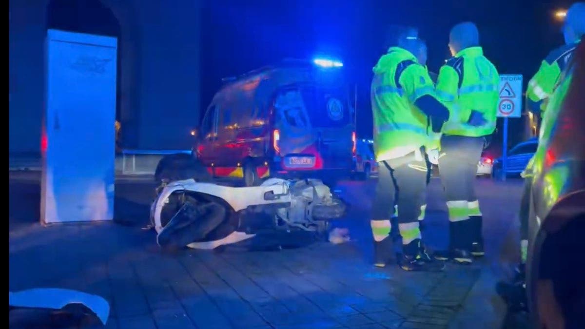 Herido grave un motorista de 47 años tras sufrir un accidente en el Arco del Triunfo de Moncloa
