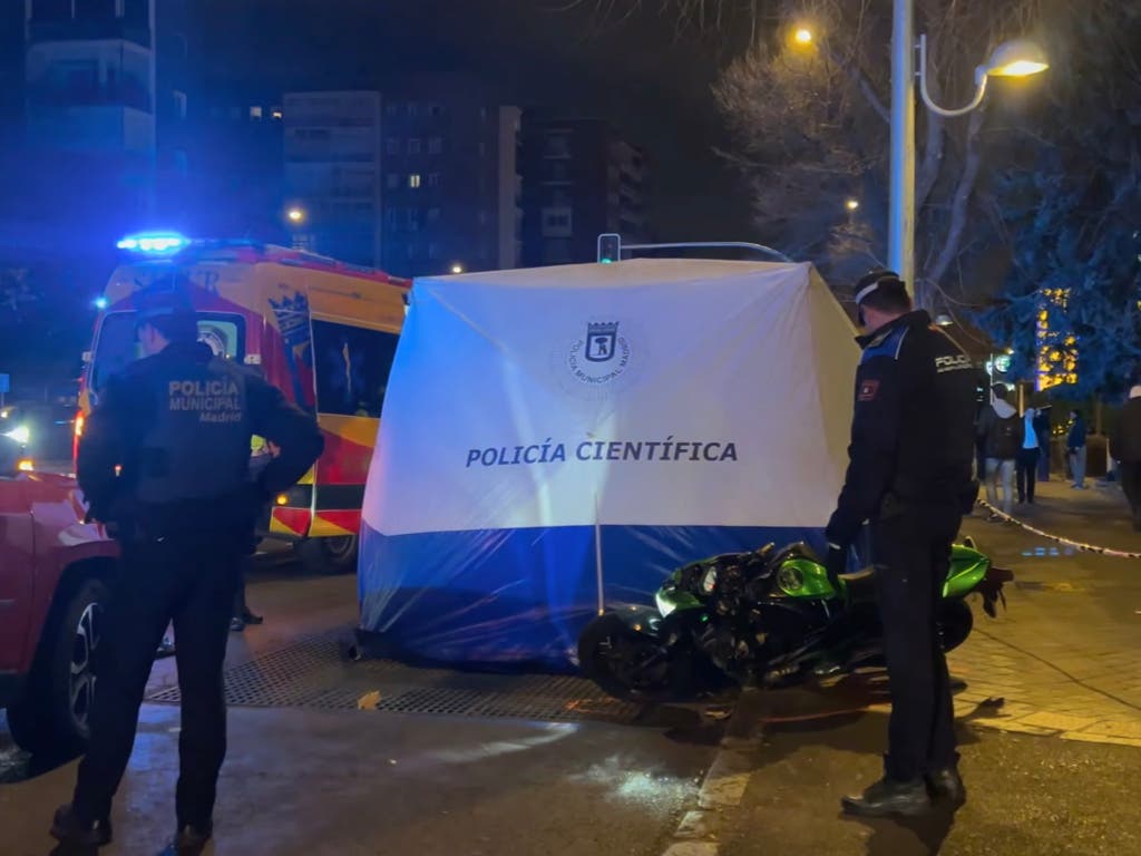 Muere un motorista tras chocar contra un coche en Doctor Esquerdo, en Madrid