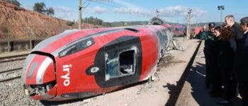 Se elevan a 43 los muertos en Adamuz: el maquinista del Iryo advirtió de «un enganchón» y pidió parar el tráfico «urgentemente»