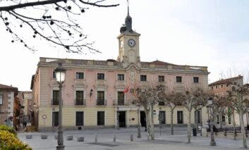 Alcalá de Henares aprueba el calendario fiscal de 2026 y baja el IBI: así quedan los plazos de pago