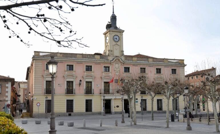 Alcalá de Henares aprueba el calendario fiscal de 2026 y baja el IBI: así quedan los plazos de pago
