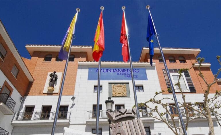 Últimos días en Torrejón para pedir la exención del IBI para familias desempleadas y la bonificación para familias numerosas