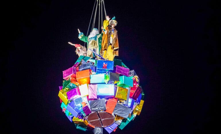 Torrejón de Ardoz cerrará su Cabalgata de Reyes con CantaJuego y el espectáculo aéreo Super Guachis