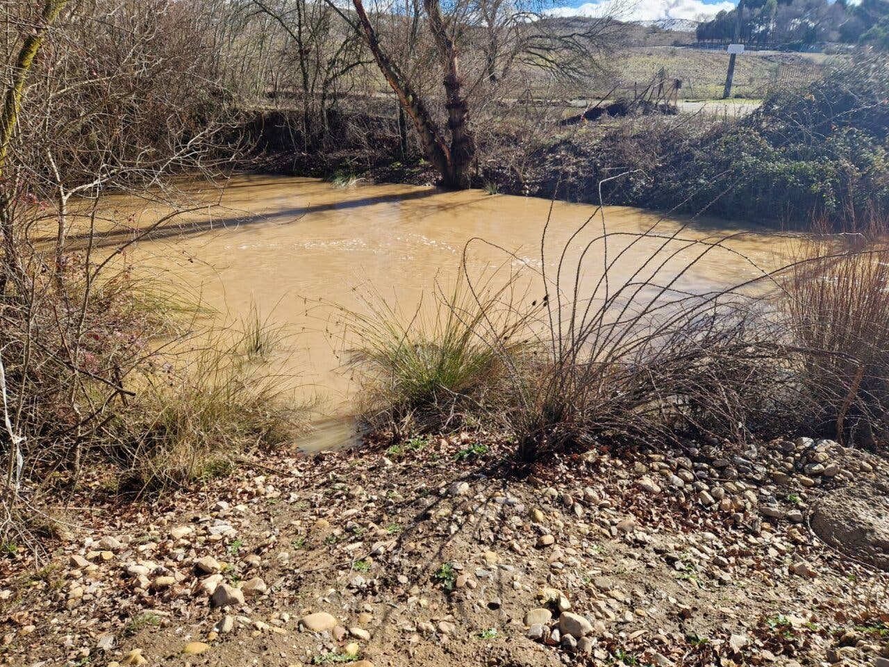 Crecida del río Torote en Fresno de Torote tras lluvias recientes