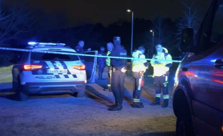 Detenido por apuñalar en el cuello a su expareja en un parque de Usera