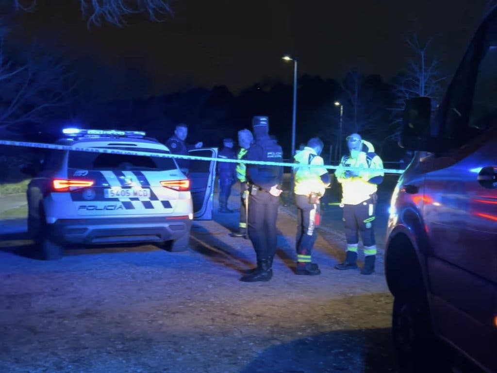 Detenido por apuñalar en el cuello a su expareja en un parque de Usera