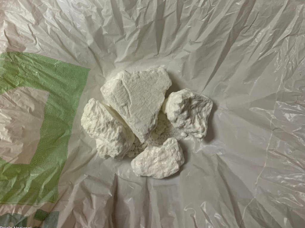 Detenido en Guadalajara un joven con 52 gramos de cocaína ocultos en una funda de raquetas