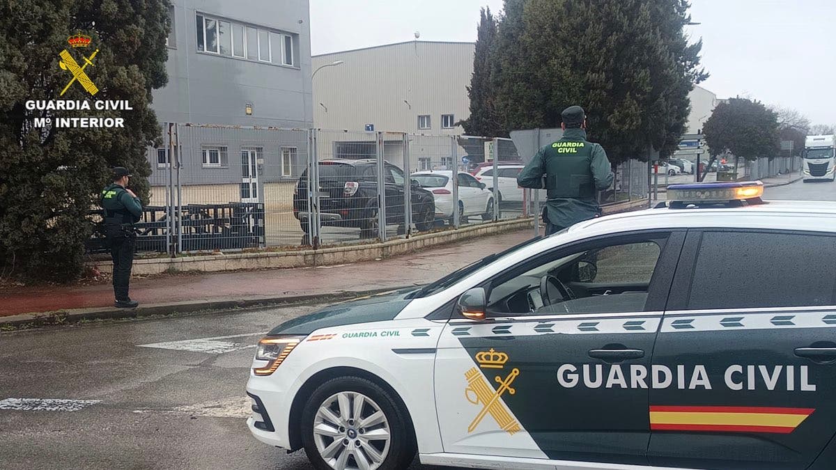 Detenido un ladrón reincidente por robar coches en Alcalá de Henares y Azuqueca: acumula tres detenciones en las últimas semanas
