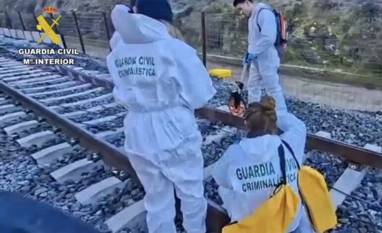 La Guardia Civil habilita cinco puntos para recoger ADN tras el accidente ferroviario de Adamuz y Puente avisa: «La cifra de 39 fallecidos no es definitiva»