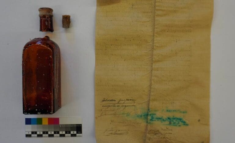 Hallan en Campo Real una botella con un documento sobre el párroco asesinado en 1936