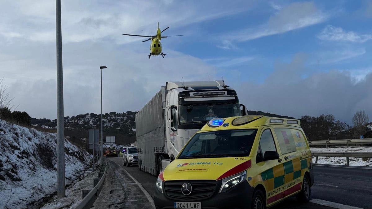 Herida muy grave una conductora de 46 años tras salirse de la vía en la A-1 en Lozoyuela