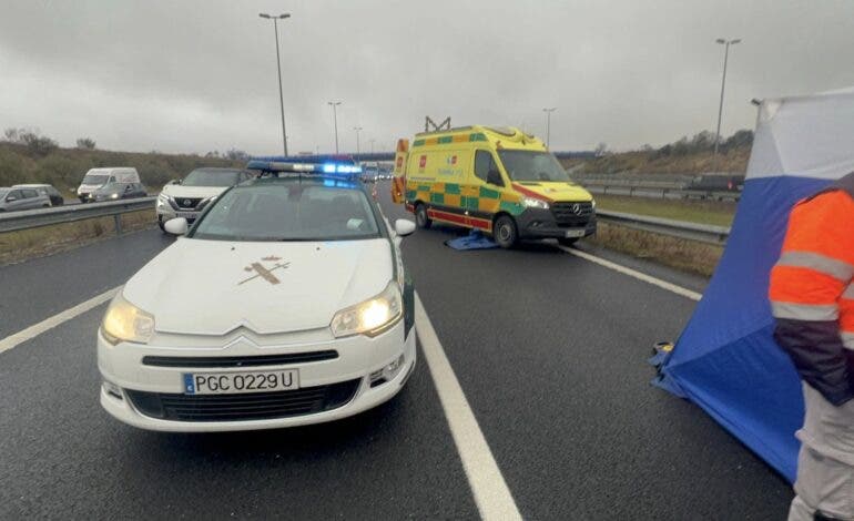 Herido grave un conductor de 36 años tras chocar contra un camión en la M-50 a la altura de Alcorcón