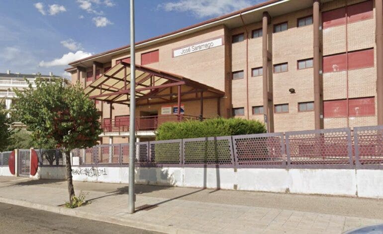 Luto en Arganda por la muerte repentina de una alumna del IES José Saramago