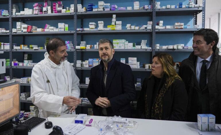La Comunidad de Madrid estrena una iniciativa pionera para llevar medicamentos a domicilio a personas mayores en pequeños municipios