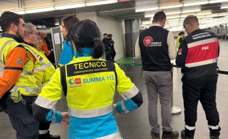 Madrid activa un gran dispositivo en Atocha tras el accidente de trenes en Córdoba que deja 39 muertos