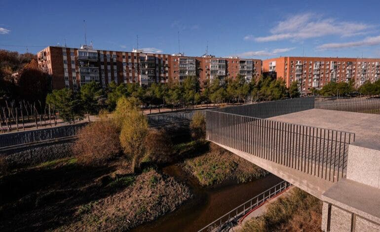 Hallado el cadáver de un hombre con signos de violencia en Madrid Río