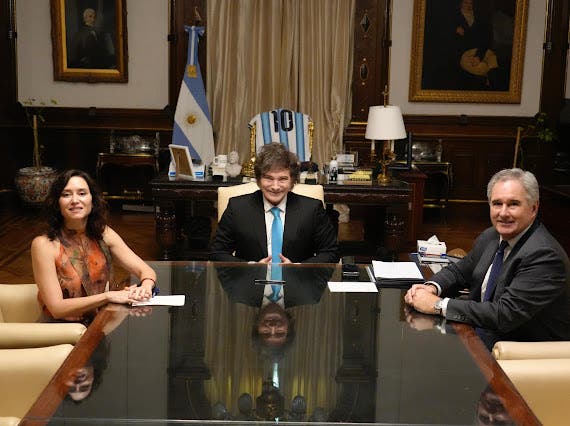Ayuso se reúne con Milei en Buenos Aires en una visita «de carácter personal»
