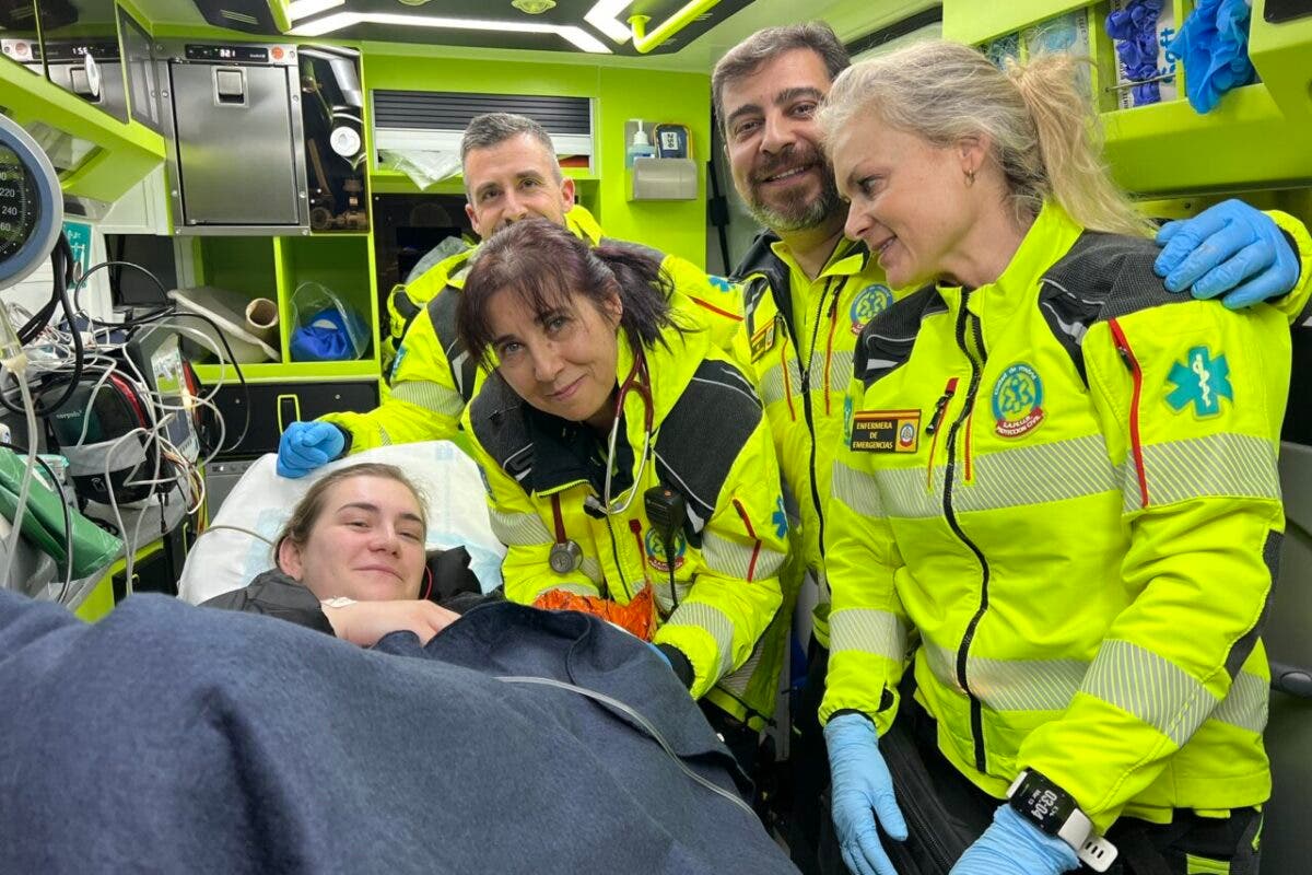 Una mujer da a luz en plena calle en San Blas cuando se dirigía al hospital