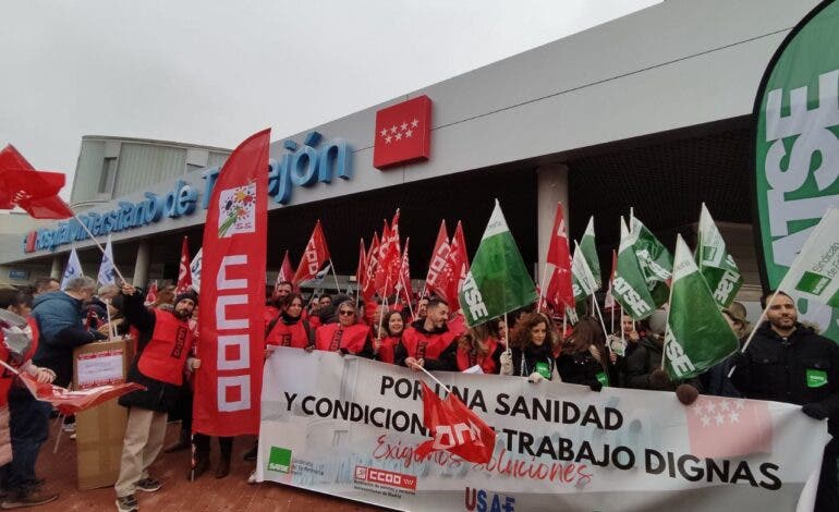 Nueva protesta en el Hospital de Torrejón para pedir más personal y «una sanidad digna»