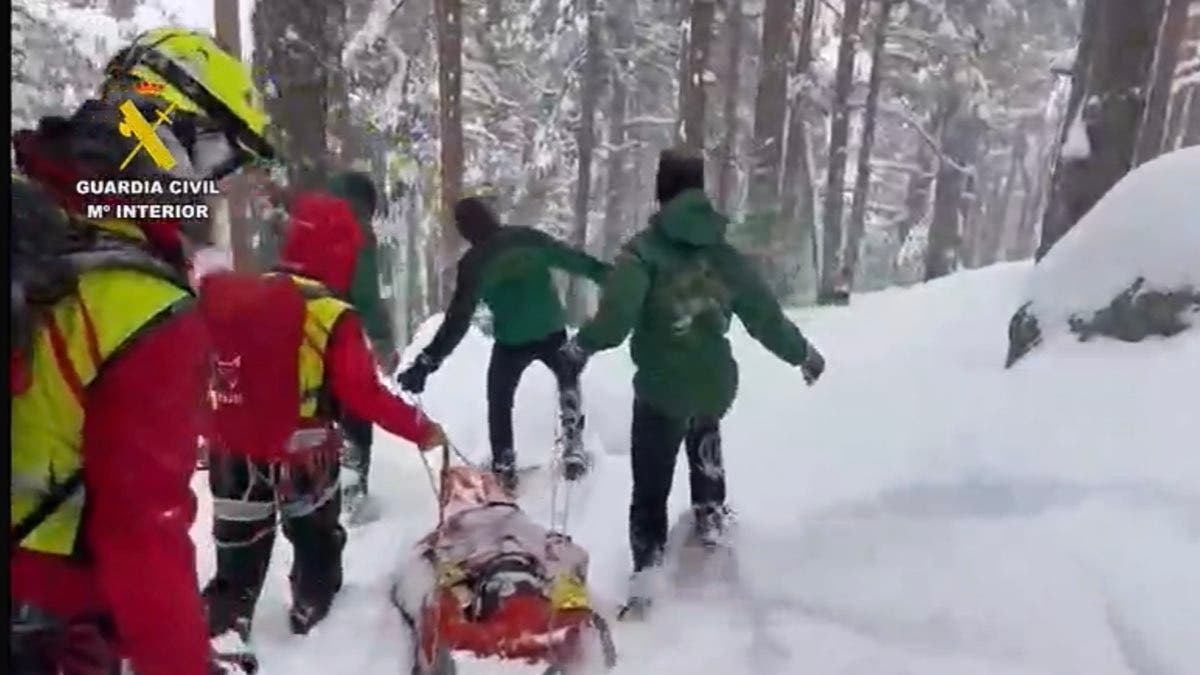 La Guardia Civil rescata a un esquiador herido en Siete Picos tras seis horas de intervención