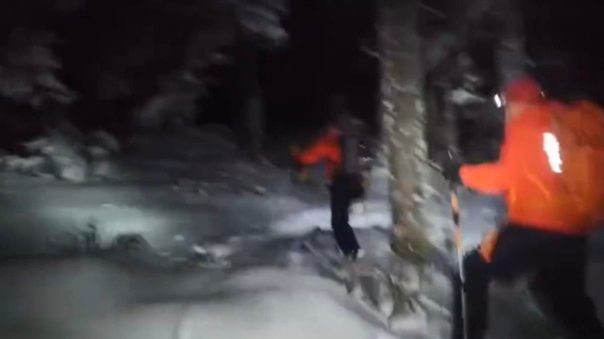 Dos jóvenes rescatados con hipotermia tras perderse en la nieve en la Sierra de Guadarrama