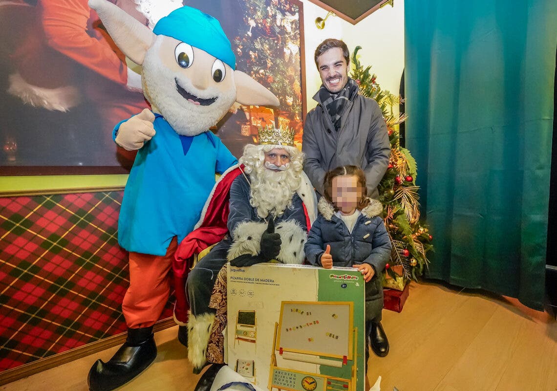 Torrejón entrega juguetes en Reyes a 251 niños de familias sin recursos de la ciudad