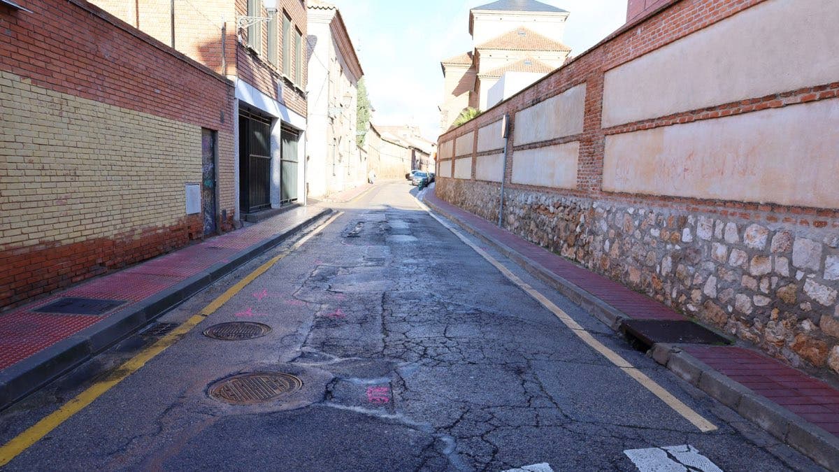 Este lunes comienzan las obras para transformar en plataforma única la calle Arcipreste de Hita en Alcalá de Henares