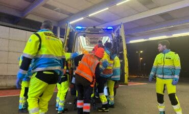 Grave un hombre de 70 años tras caer desde la terraza al cambiar una bombilla en Boadilla