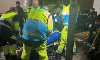 Un mecánico de 55 años, en estado crítico tras caerle encima un coche en un taller de Leganés
