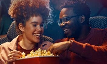 Cinesa invita a cambiar las rosas por cine en San Valentín con «Cumbres Borrascosas», sorteos y regalos