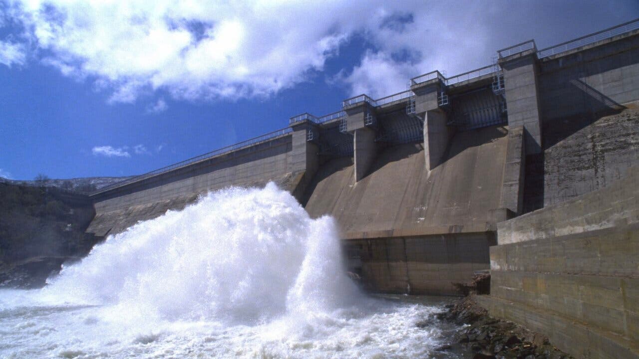 El Canal realiza este sábado varios desembalses que liberan agua a los ríos Lozoya, Jarama, Guadalix y Manzanares