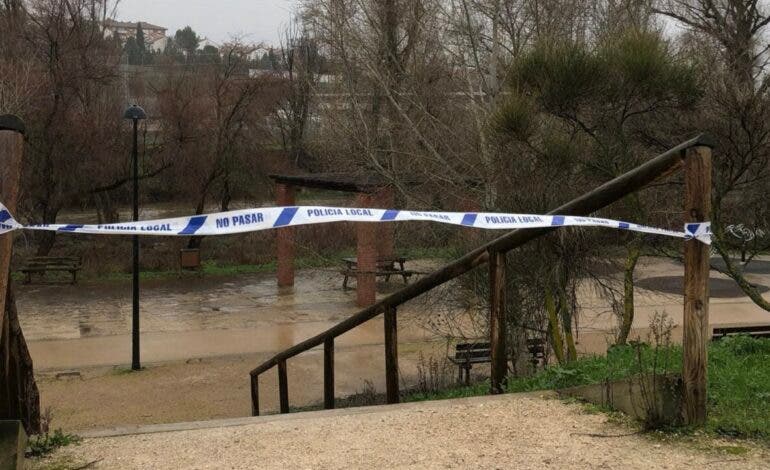 Guadalajara limita los accesos al Paseo Fluvial por el aumento del caudal del río Henares en umbral naranja