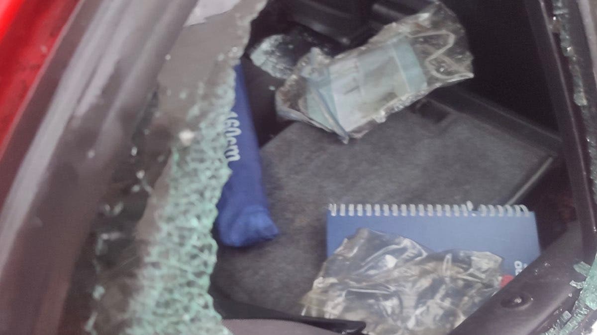 Detenido en Alcalá de Henares por reventar las ventanillas de varios vehículos para robar